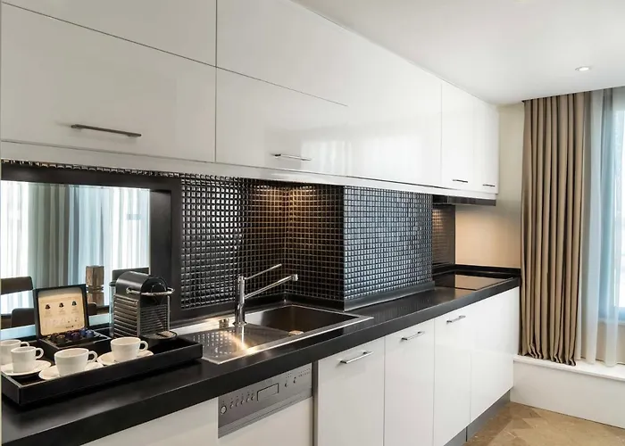 Radisson Blu Hotel, Sisli 5* Стамбул