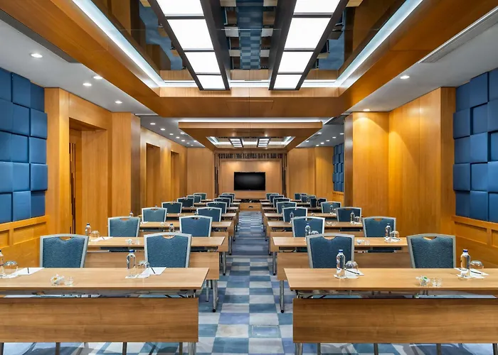 Отель Radisson Blu Hotel, Sisli 5*