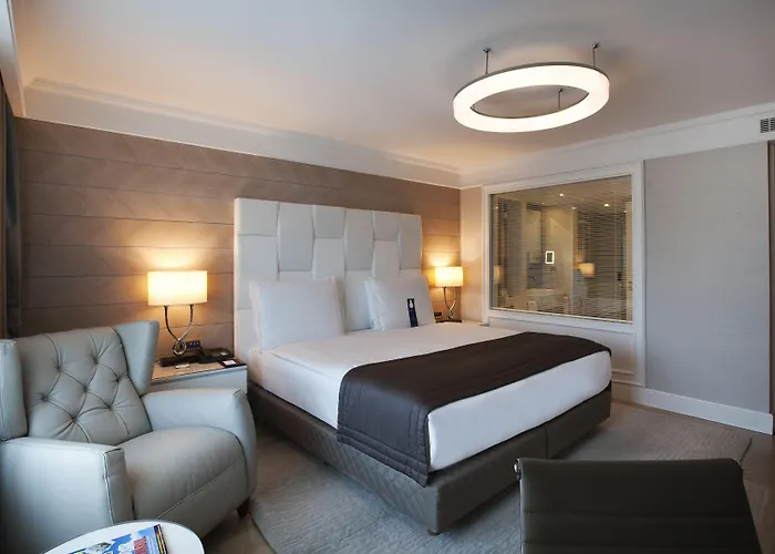 Radisson Blu Hotel, Sisli Отель