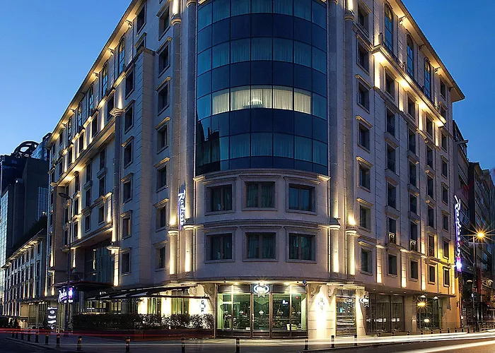 Отель Radisson Blu Hotel, Sisli 5*