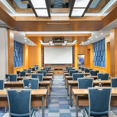 Radisson Blu Hotel, Sisli 5*