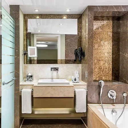 Radisson Blu Hotel, Sisli Hotel 5*
