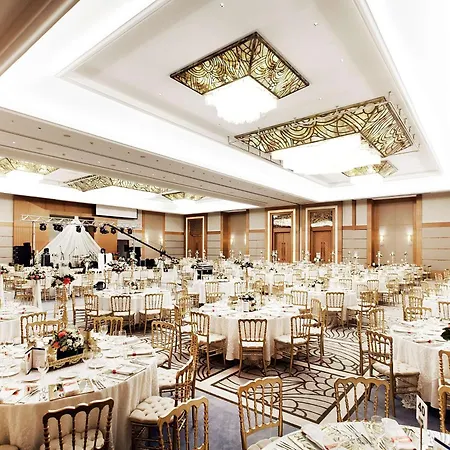 Radisson Blu Hotel, Sisli 5*